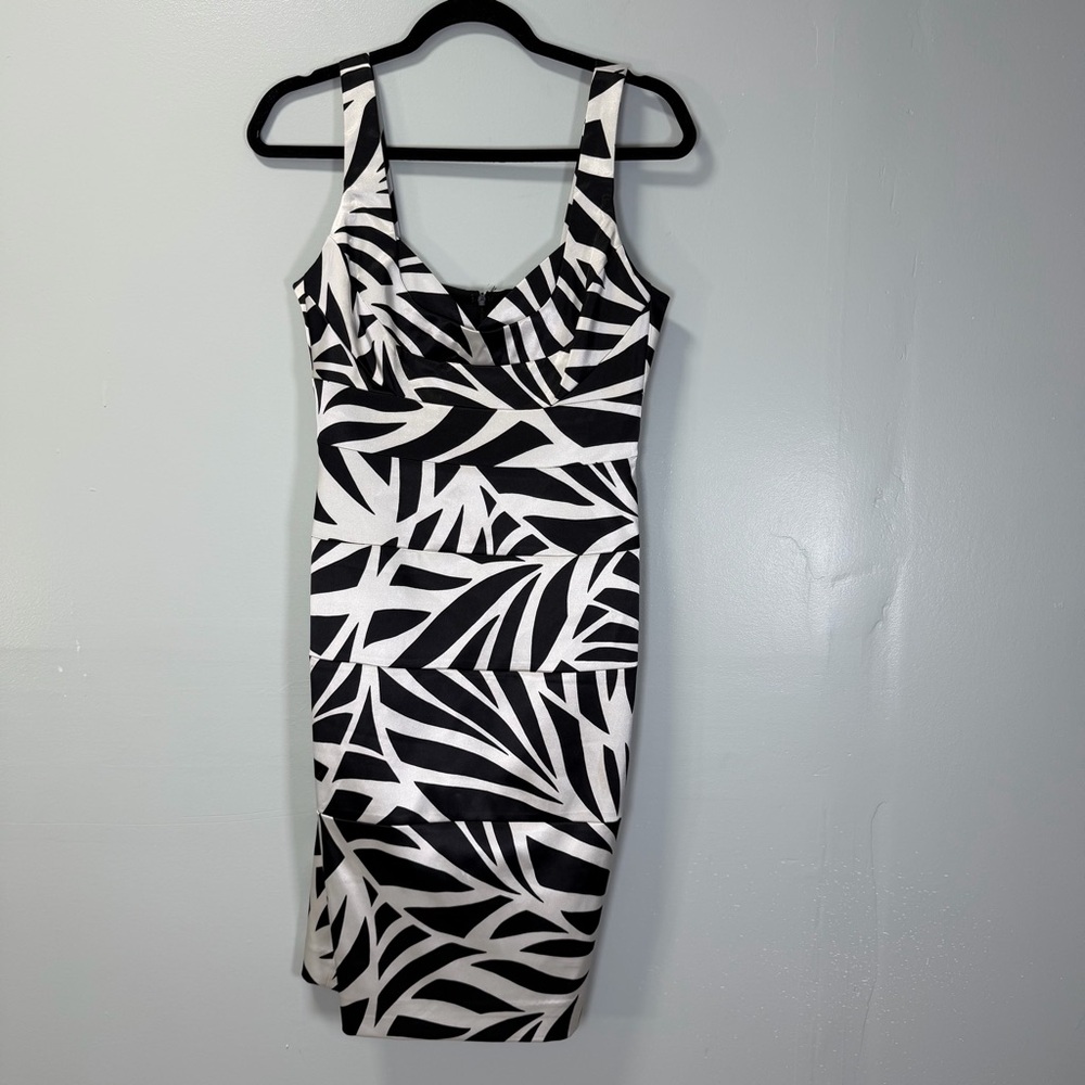 London Times Black and White Leaf Print Fitted Sheath‎ Dress Size 8
